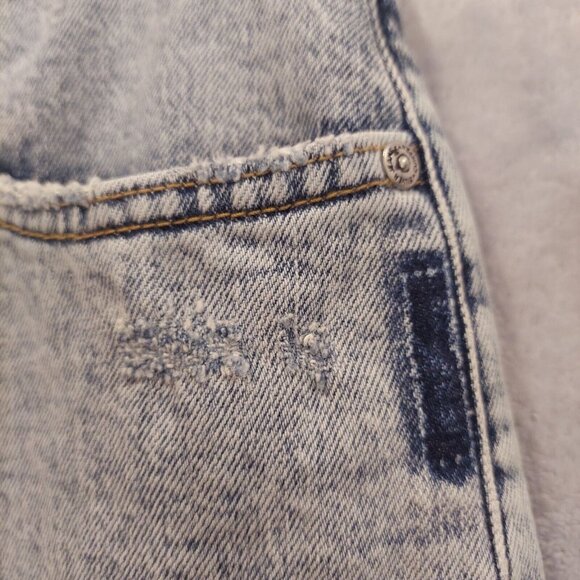Silver Frisco Tapered Womens Size 28/28 (31x27) Mid Rise Distressed Denim Jeans - Picture 14 of 16